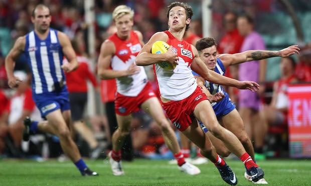 AFL 2018 Round 07 - Sydney v North Melbourne SYDNEY, AUSTRALIA - MAY 05: Oliver Florent of the Swans runs upfield during the round seven AFL match between the Sydney Swans and the North Melbourne Kangaroos at Sydney Cricket Ground on May 5, 2018 in Sydney, Australia. (Photo by Matt King/AFL Media)